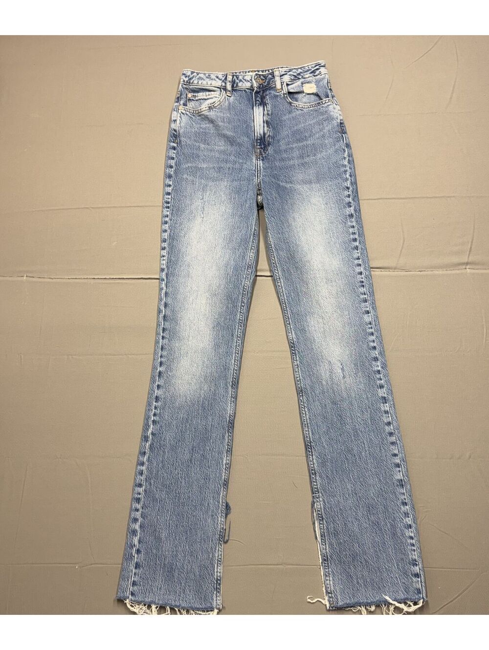Zara Womens High Rise Straight Split Hem Raw Denim Jeans Size 6 Light Blue Y2K